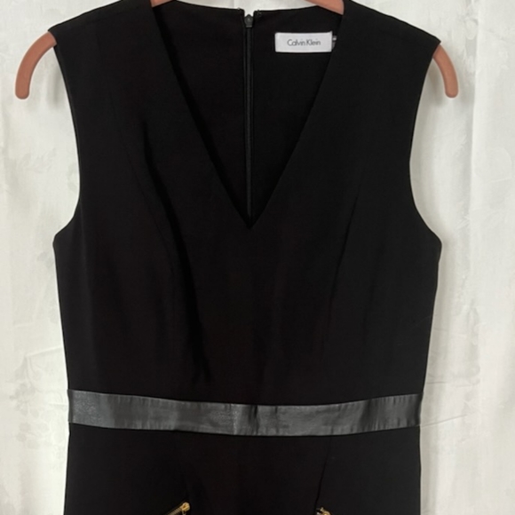Dress - Picture 1 of 2